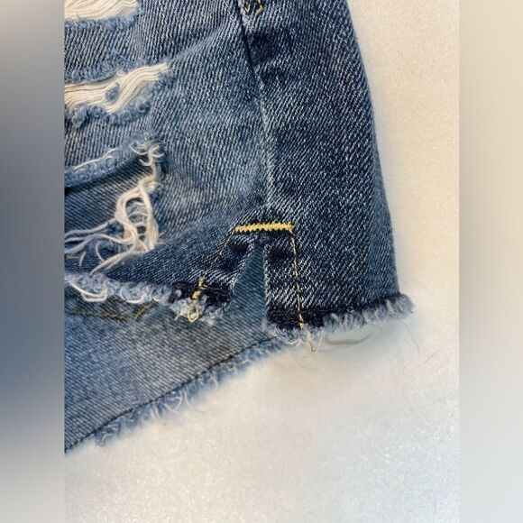 AG Adriano Goldschmied Bonnie Relaxed Cut Denim Jeans Shorts Women 26 Distressed - Picture 2 of 7